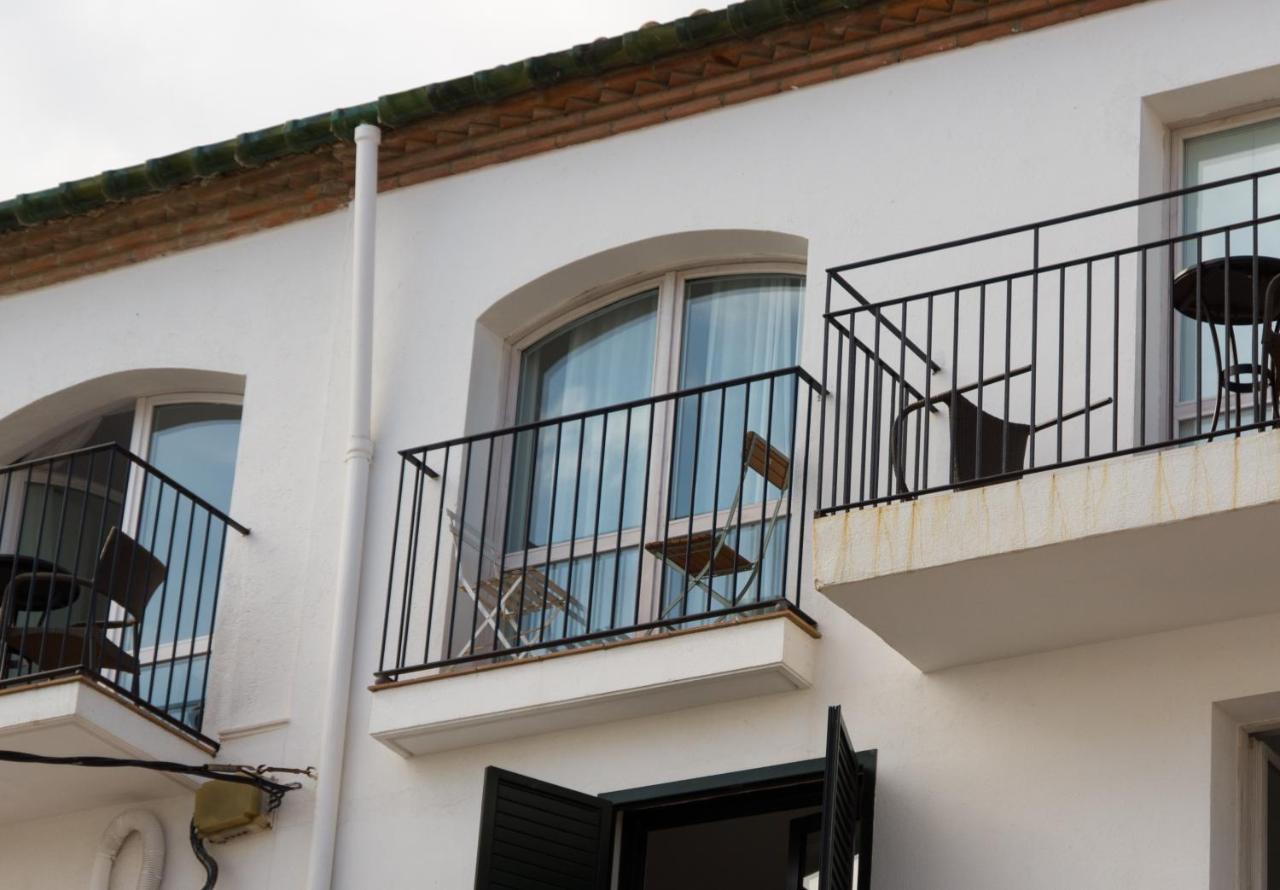 Hostal Marina Cadaqués Exterior foto